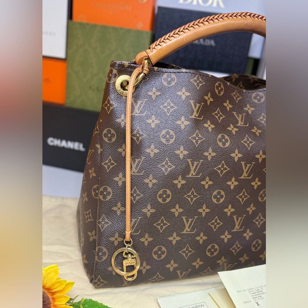 🔥SOLD🌸LOUIS VUITTON🌸 w/COA Artsy MM Monogram Tote Bag 🔥Authentic - Picture 17 of 17